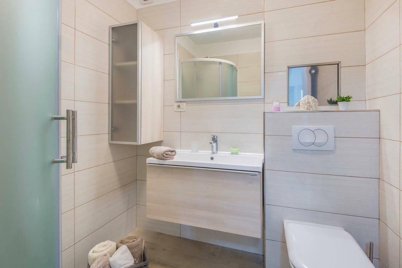 Apartment Dora Рабац Екстериор снимка